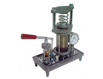 Model hydraulického lisu s manometrom