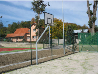 Basketbalová konštrukcia vonkajšia do betónu (šibenica)